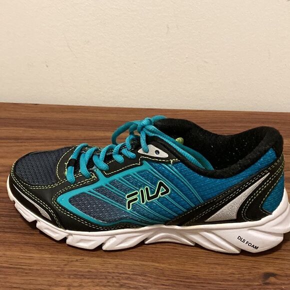 Fila Coolmax Memory Foam Running Shoe. Black/Aqua. Size 7. - Picture 2 of 8